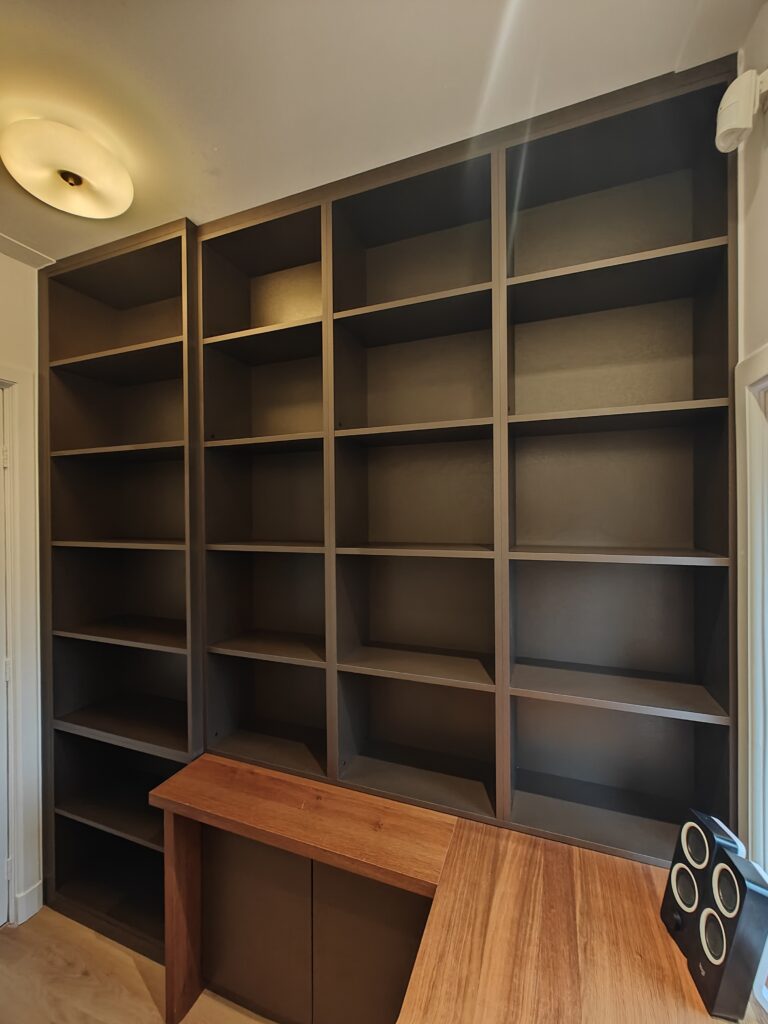 Boekenkast kantoor